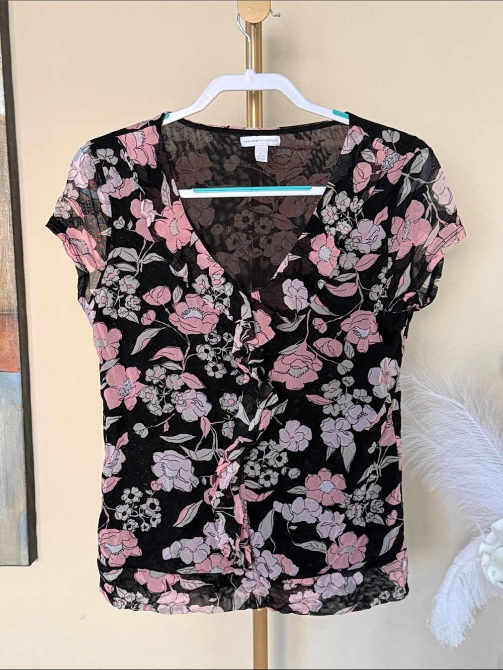Floral V-Neck Short Sleeve Top - Pink on Black